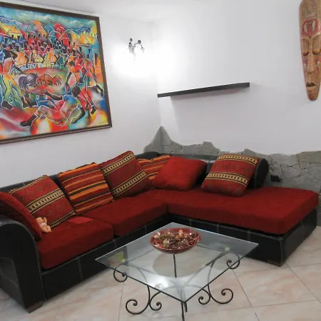 Gallo - Seminterrato Luminoso Nyaraló Capoterra